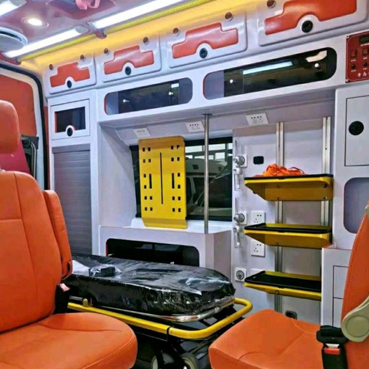 龙圩长途救护车护送病人租赁价格